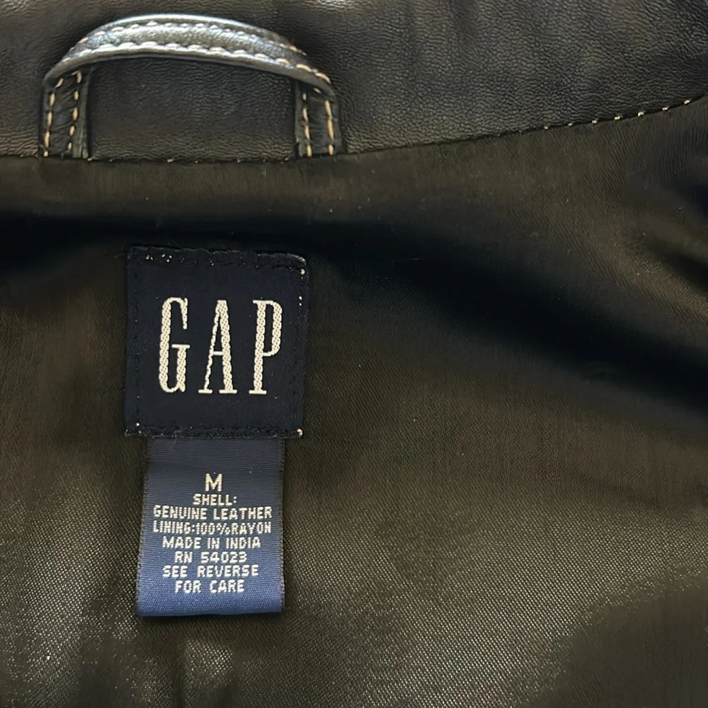 Black Leather Jean jacket (M) - Picture 6 of 9